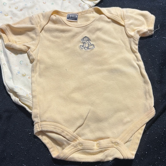 2pack onesie - Picture 2 of 5